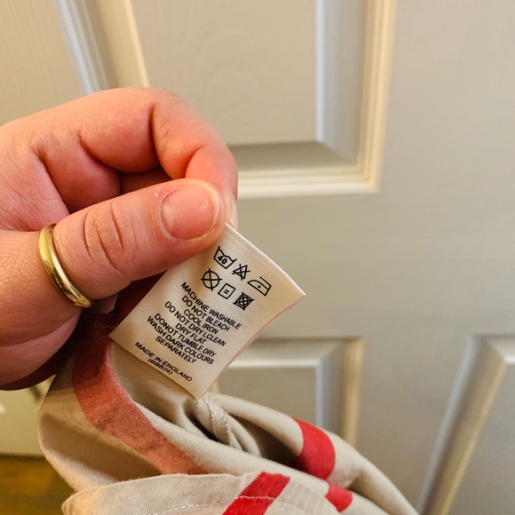 Burberry - Picture 5 of 5